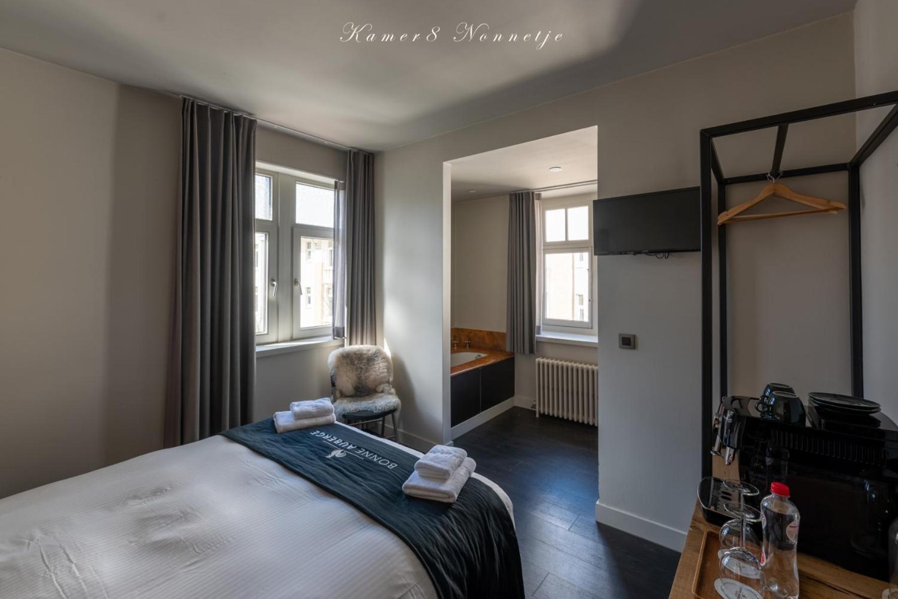 Hotel Bonne Auberge (Adults Only) Де Хаан Екстериор снимка