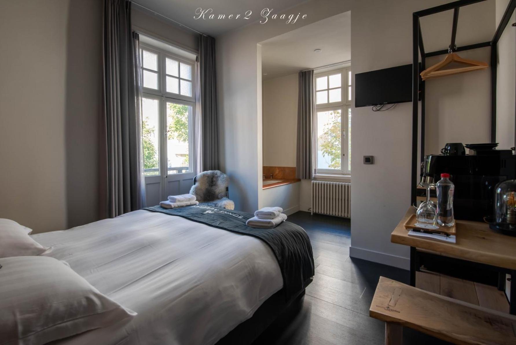 Hotel Bonne Auberge (Adults Only) Де Хаан Екстериор снимка