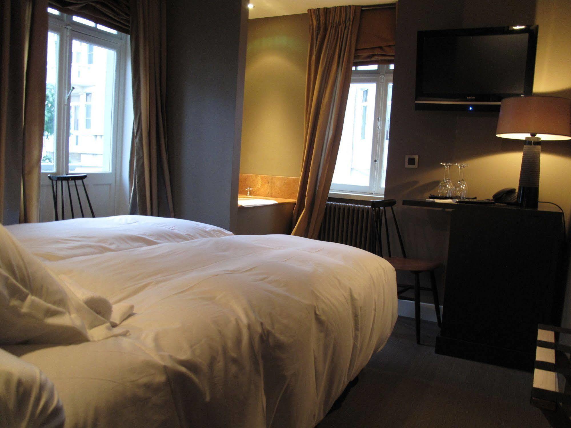 Hotel Bonne Auberge (Adults Only) Де Хаан Екстериор снимка