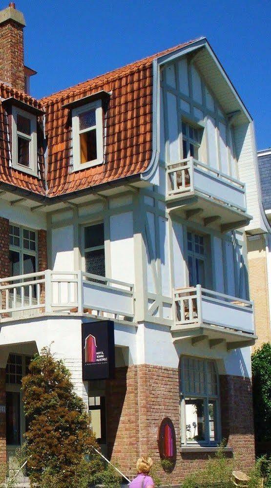 Hotel Bonne Auberge (Adults Only) Де Хаан Екстериор снимка